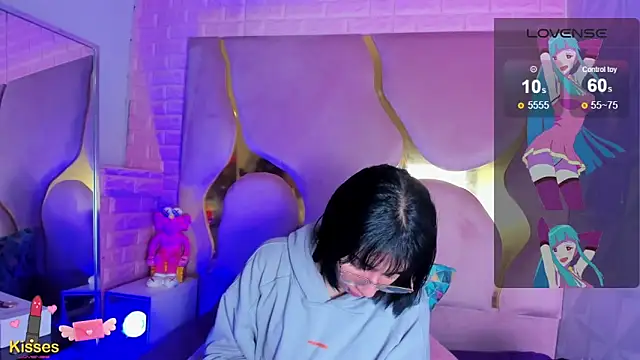 Niina Sissy online show from April 5, 2026, 4:42 am