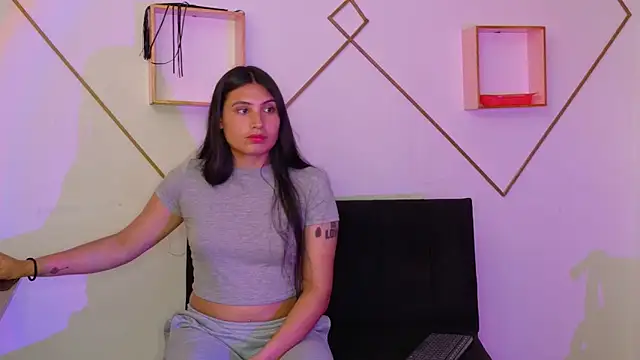 Linda andrew online show from November 13, 2025, 6:51 pm