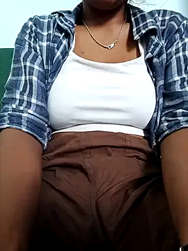 kissujaan online show from October 9, 2025, 4:10 am