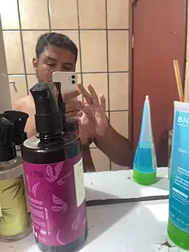 alanjordan100 online show from April 7, 2026, 6:58 am