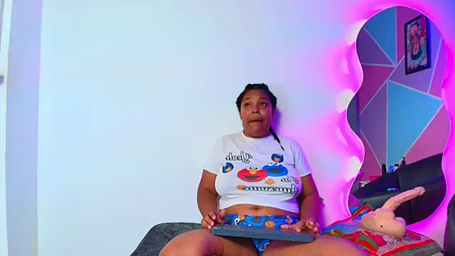 naomi campbel  online show from September 11, 2025, 8:42 pm