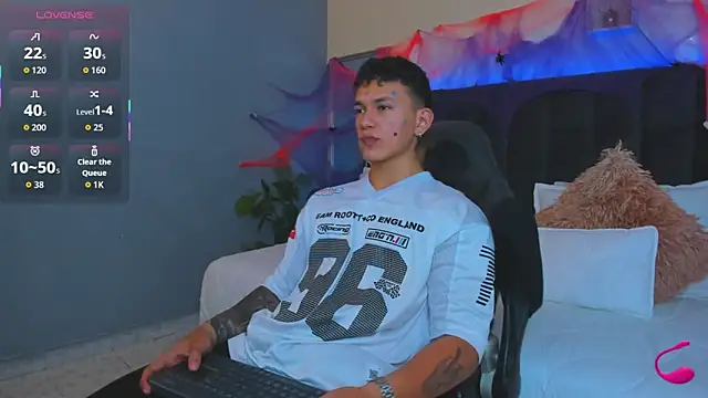 Thomas moon online show from October 28, 2025, 1:03 pm