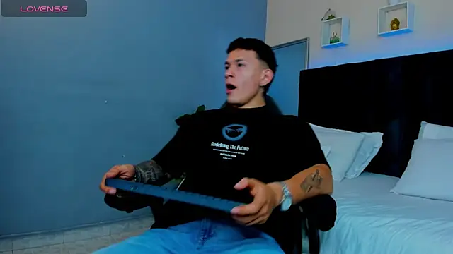 Thomas moon online show from November 20, 2025, 12:49 pm