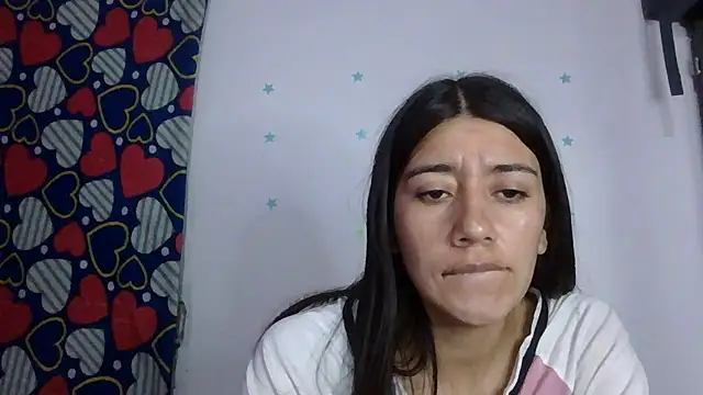 Madow Lu online show from November 11, 2025, 2:22 am