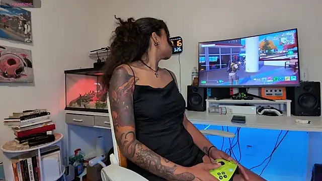 onlystrings online show from March 27, 2026, 2:17 am