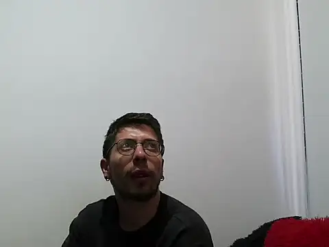 Snapshot of Letorres96 chatting on March 20, 2026, 5:18 pm Letorres96 online show from March 20, 2026, 5:18 pm