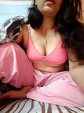 CUTE-PX online show from November 21, 2025, 4:00 am