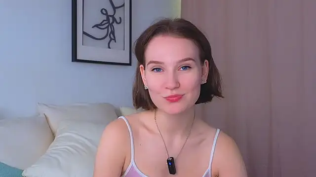 Snapshot of QueenieHathaway chatting on October 22, 2025, 1:50 am QueenieHathaway online show from October 22, 2025, 1:50 am