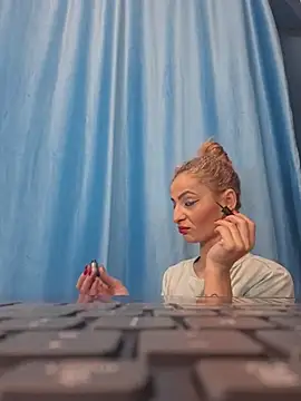 aellabeyonce online show from November 28, 2025, 10:29 am