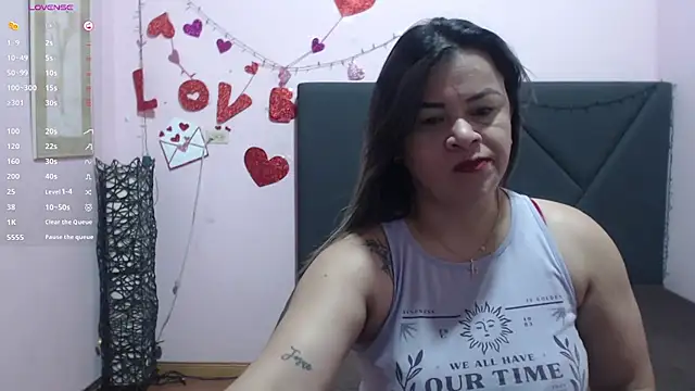 Snapshot of pamela_echeverria chatting on April 8, 2026, 11:21 am pamela echeverria online show from April 8, 2026, 11:21 am