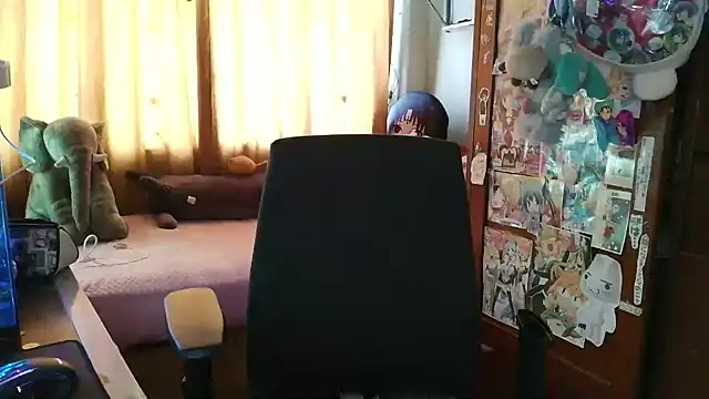 Terraelowen online show from April 18, 2026, 7:07 pm