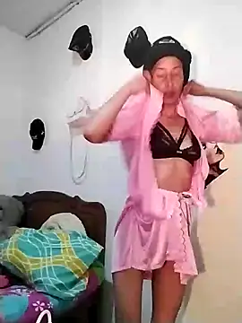 Snapshot of catrina_love chatting on June 17, 2026, 5:25 pm catrina love online show from June 17, 2026, 5:25 pm