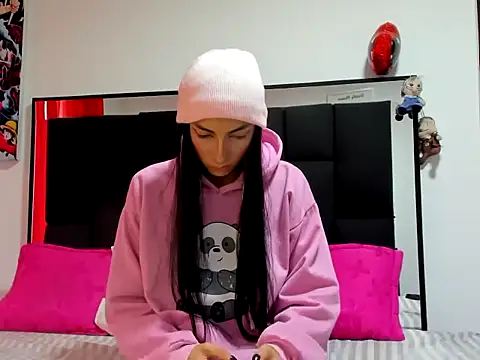 xamila muaa online show from November 13, 2025, 12:26 pm