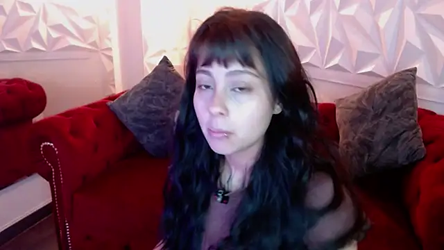 sophiaa 7 online show from January 13, 2026, 12:43 pm