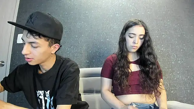 Snapshot of NickandAbby_ chatting on February 6, 2026, 7:28 pm NickandAbby online show from February 6, 2026, 7:28 pm