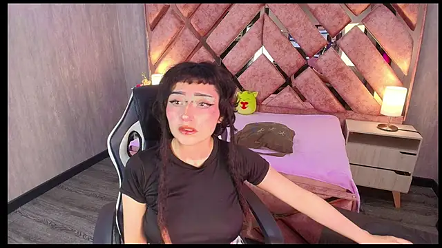 Babyyrasta666 online show from November 11, 2025, 3:17 am