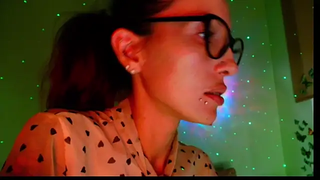 KiotoShine online show from September 9, 2025, 6:40 pm