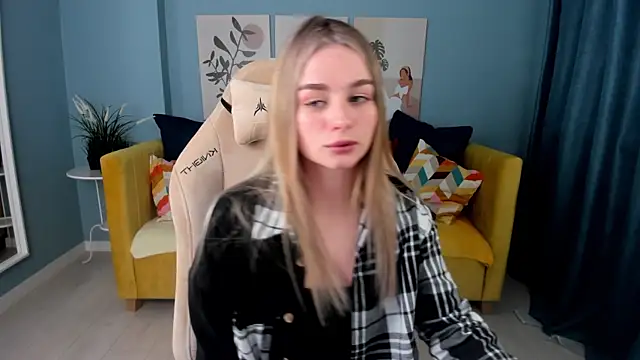 SweetyLicky online show from October 11, 2025, 4:05 pm