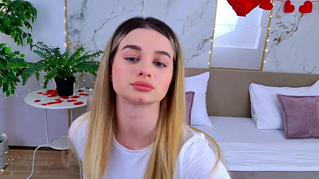 SweetyLicky online show from February 14, 2026, 6:26 pm