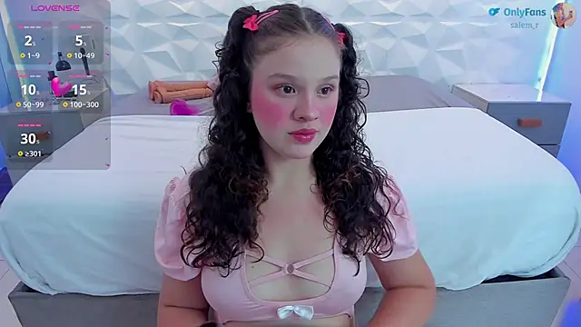 salem cute online show from November 25, 2025, 2:11 am