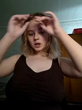 SlipperSherry online show from November 20, 2025, 5:29 am