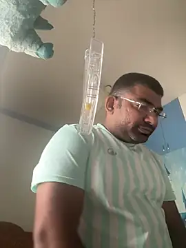 Snapshot of TELUGU-HYDDICK4u chatting on February 5, 2026, 7:13 am TELUGU-HYDDICK4u online show from February 5, 2026, 7:13 am