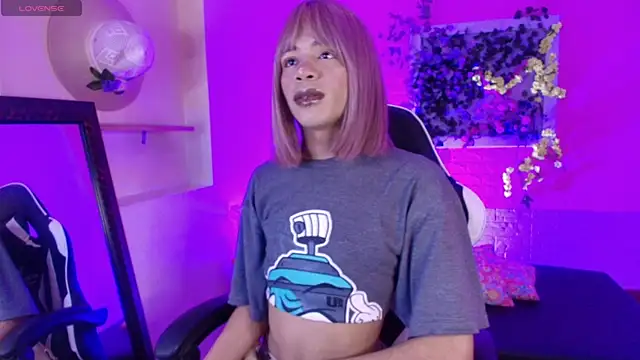 Katy bratz  online show from November 25, 2025, 7:58 pm