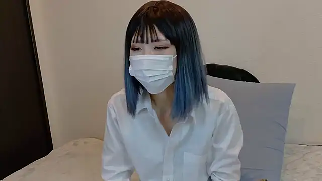 sarina at online show from January 19, 2026, 9:35 am