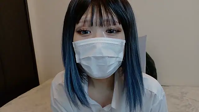 sarina at online show from March 29, 2026, 9:31 am