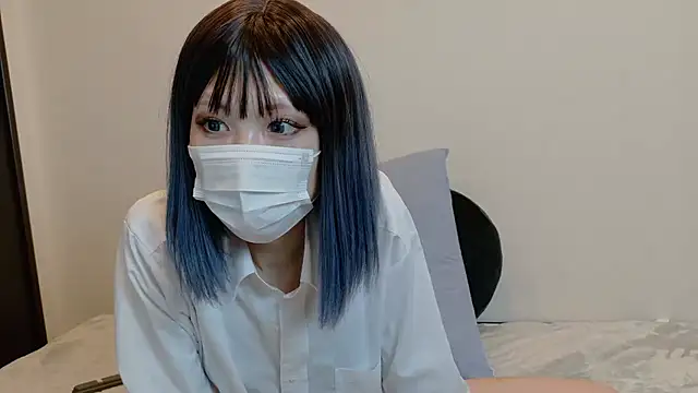 sarina at online show from March 30, 2026, 4:35 am