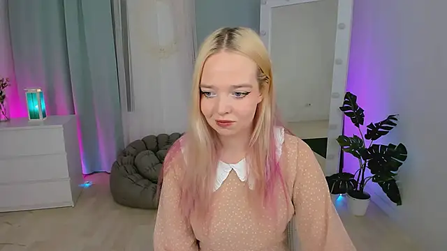 BellaMontgomery online show from February 6, 2026, 4:10 pm