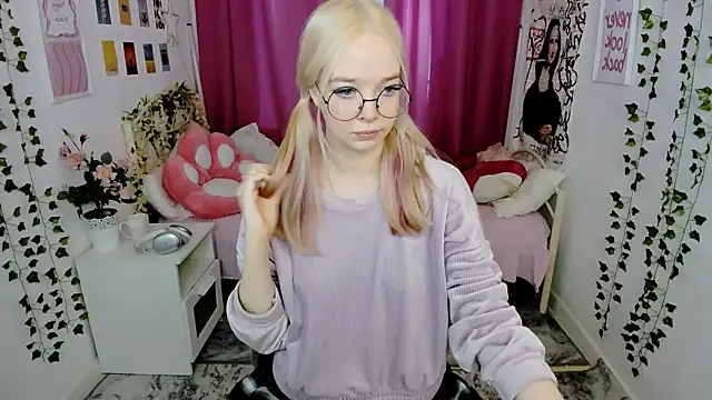 BellaMontgomery online show from March 20, 2026, 11:48 am