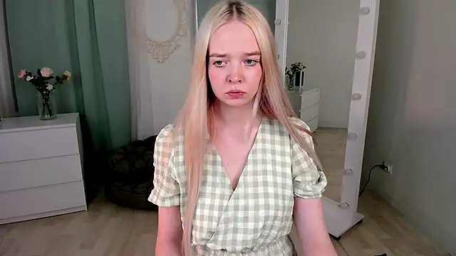 BellaMontgomery online show from April 29, 2026, 4:11 pm