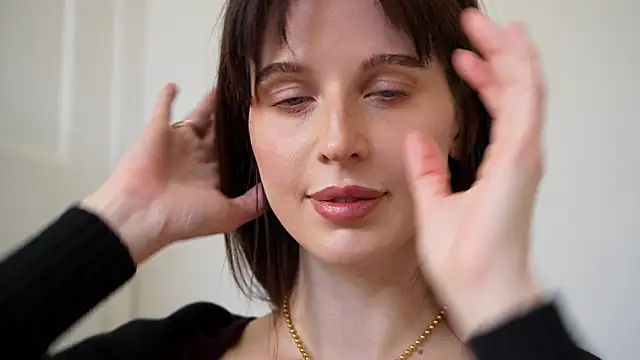 ellaa91 online show from November 6, 2025, 7:26 pm