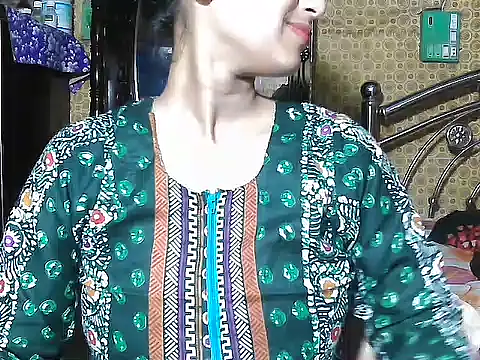 Snapshot of jui- chatting on September 26, 2025, 5:17 pm jui- online show from September 26, 2025, 5:17 pm