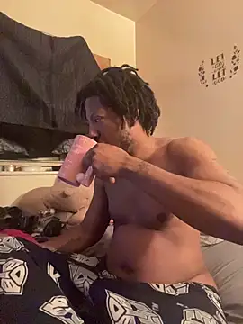 viceutk1 online show from March 17, 2026, 6:39 am