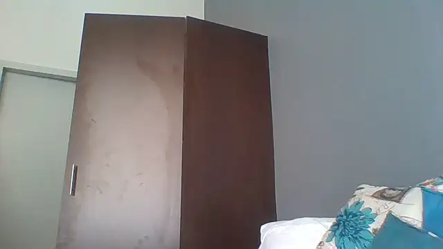 CouplesX96xx online show from April 4, 2026, 8:56 am