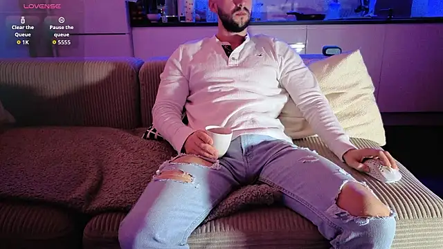 boiteasex online show from March 23, 2026, 5:44 am