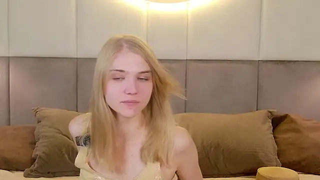 Snapshot of 4example_Chloe chatting on July 16, 2026, 5:46 am 4example Chloe online show from July 16, 2026, 5:46 am