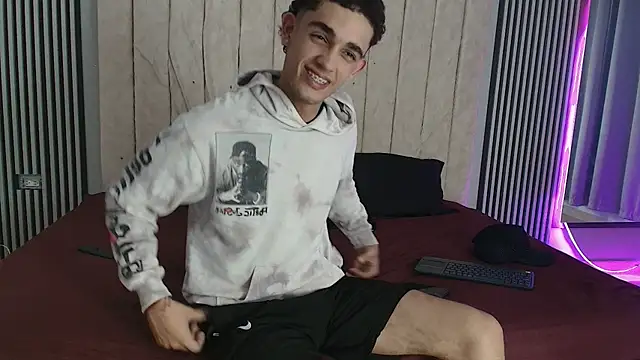 nathan shimmer online show from November 8, 2025, 9:02 pm