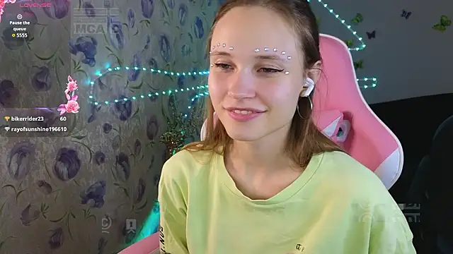 Snapshot of Armurra15 chatting on March 26, 2026, 10:43 am Armurra15 online show from March 26, 2026, 10:43 am