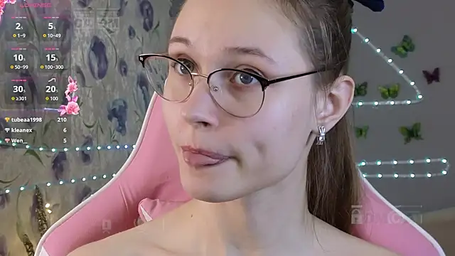 Snapshot of Armurra15 chatting on April 7, 2026, 10:26 am Armurra15 online show from April 7, 2026, 10:26 am