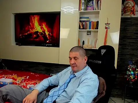 SpartacusDaddy48 online show from January 8, 2026, 11:07 pm