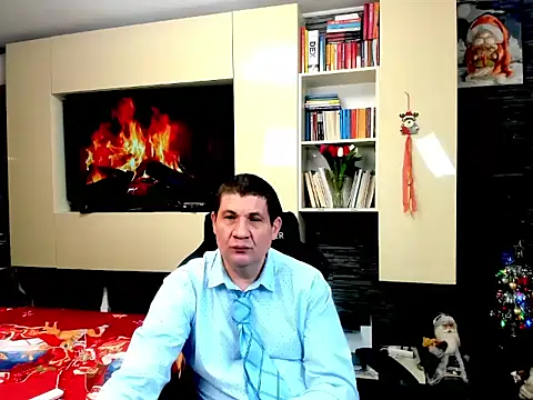 SpartacusDaddy48 online show from February 5, 2026, 2:22 pm