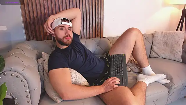 Maximo Wolff online show from March 23, 2026, 12:36 am