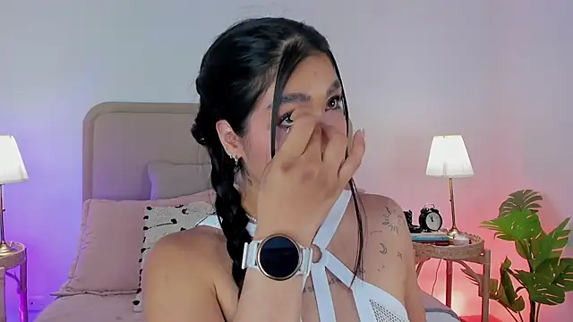 Snapshot of Cutie_Riley chatting on September 16, 2025, 2:51 pm Cutie Riley online show from September 16, 2025, 2:51 pm