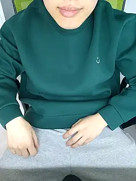 Snapshot of K_istp chatting on October 31, 2025, 11:00 am K istp online show from October 31, 2025, 11:00 am