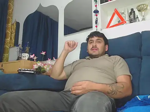 AMIRRAMIJANALHOT online show from March 6, 2026, 9:33 pm