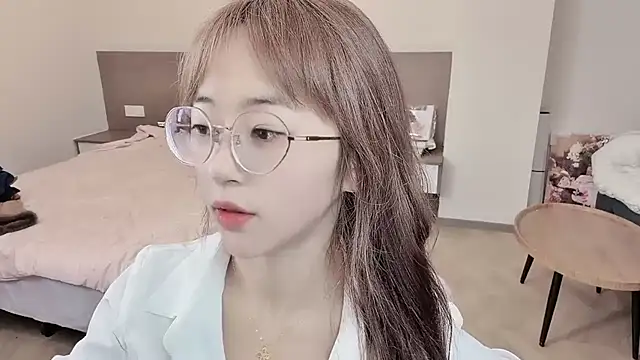 Snapshot of nini_a chatting on November 11, 2025, 9:42 am nini a online show from November 11, 2025, 9:42 am