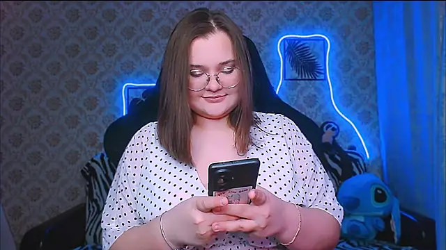 InLoveWithLife26 online show from September 27, 2025, 3:28 pm